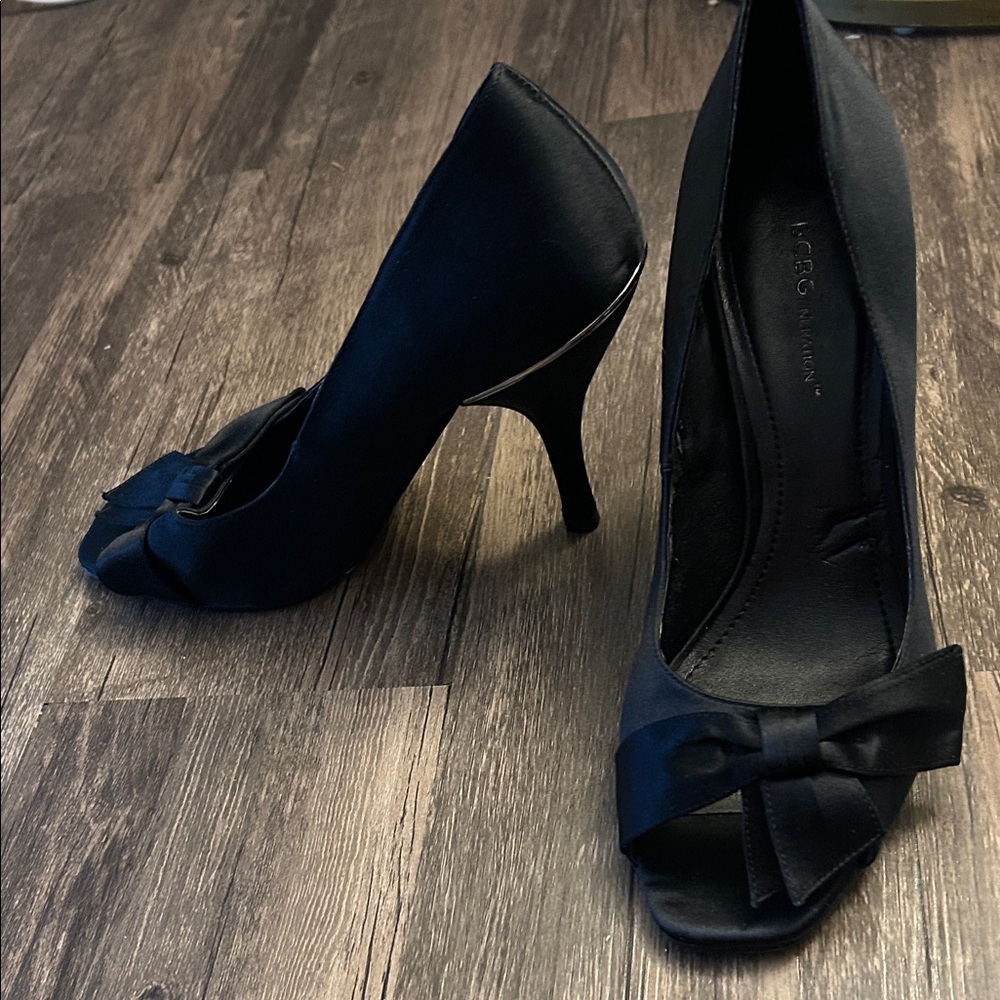 BCBGeneration Elegant Black Satin Peep-Toe Heels - Picture 2 of 7